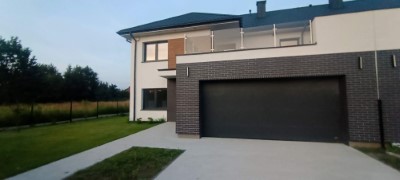 Przód budynku - Widok 1